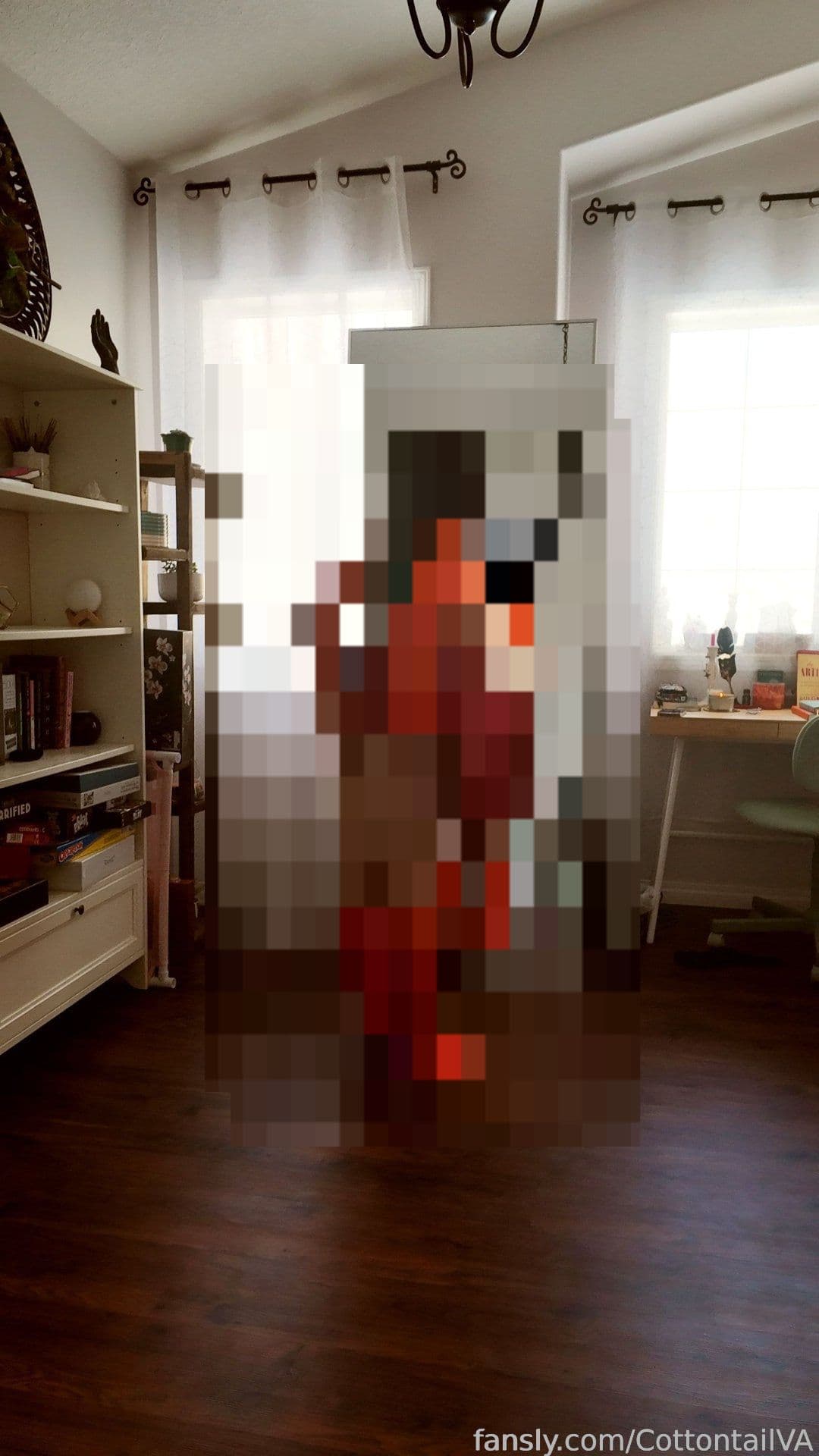761817029475840000