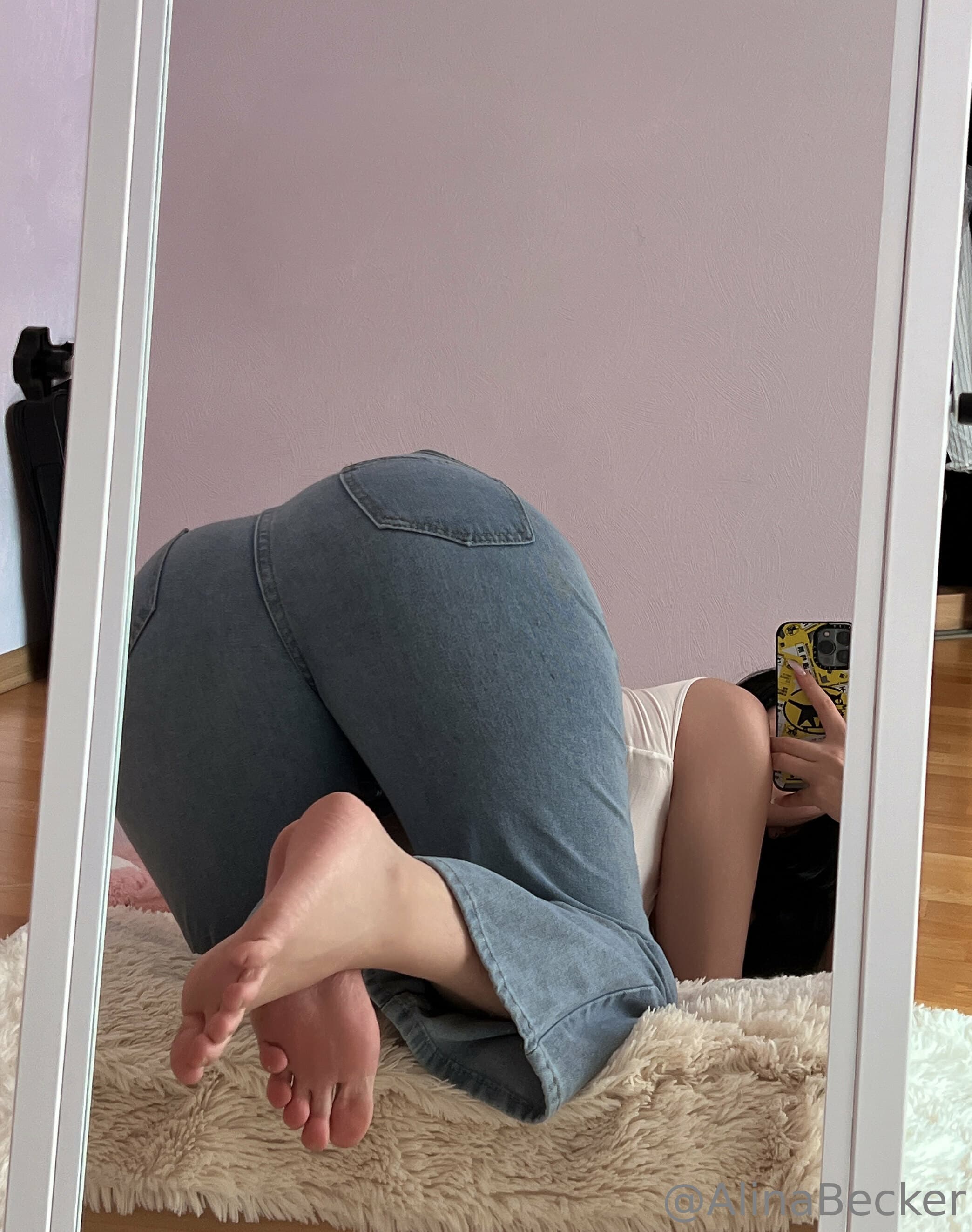 688474087