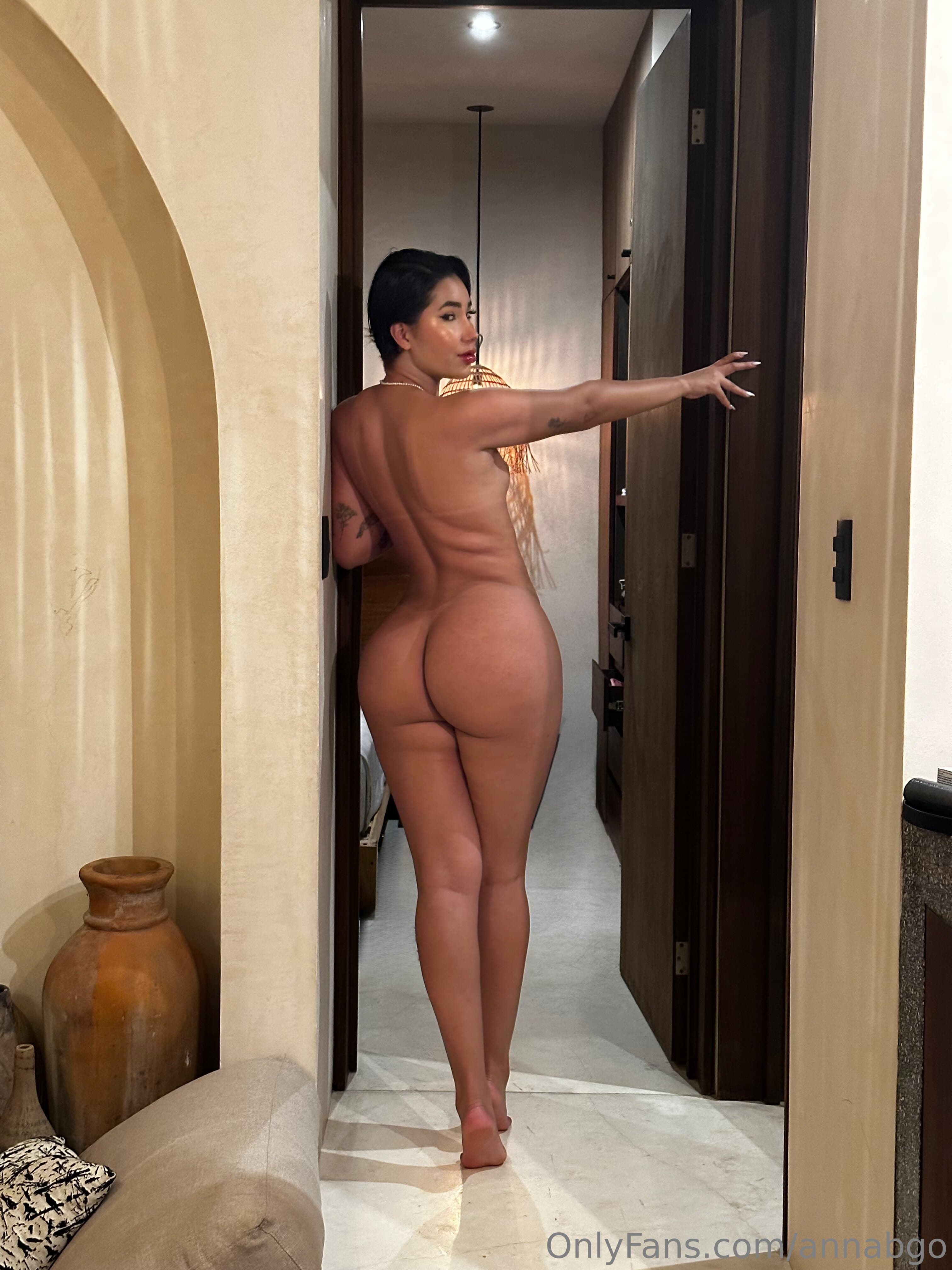 977534649