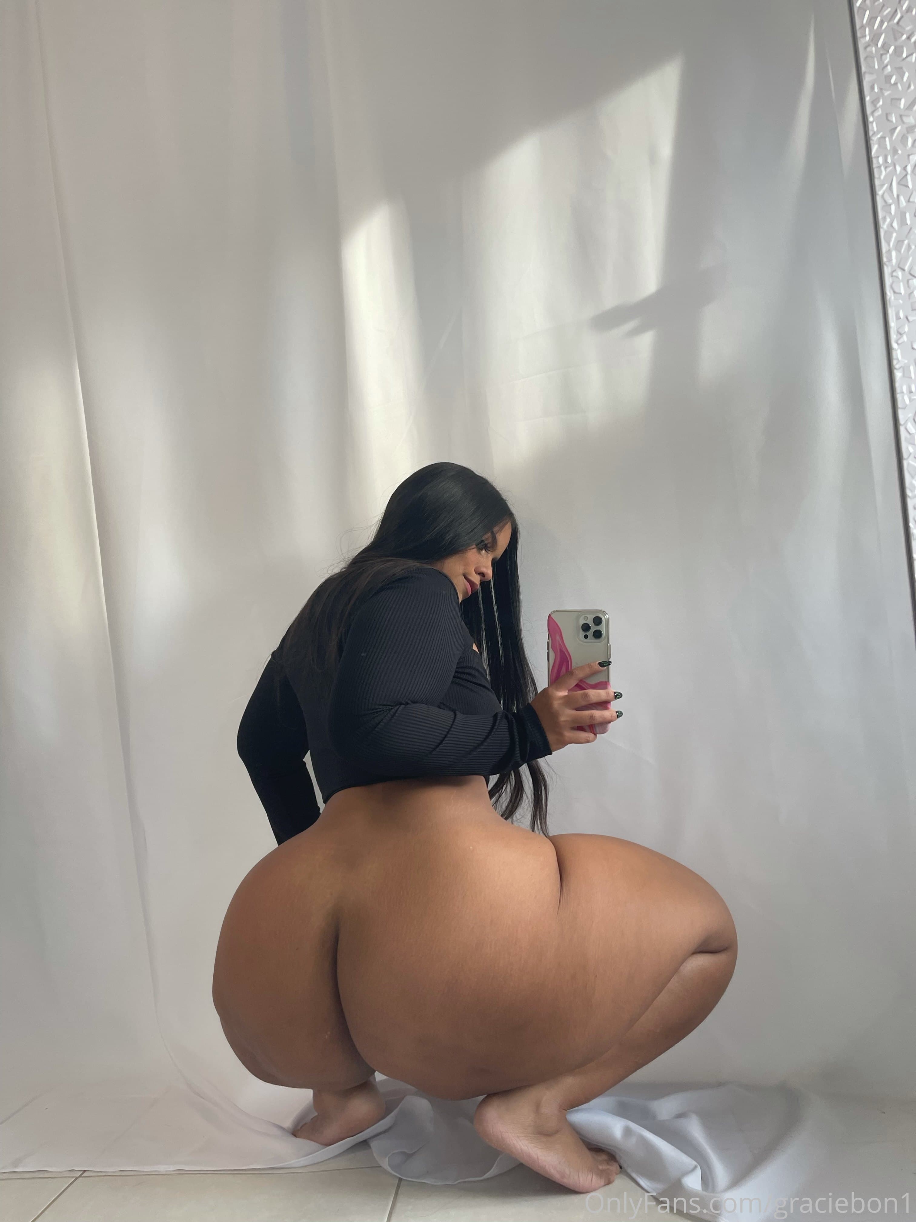 181862977