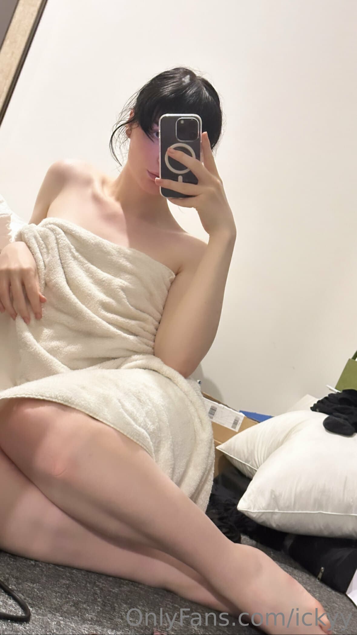 457856952