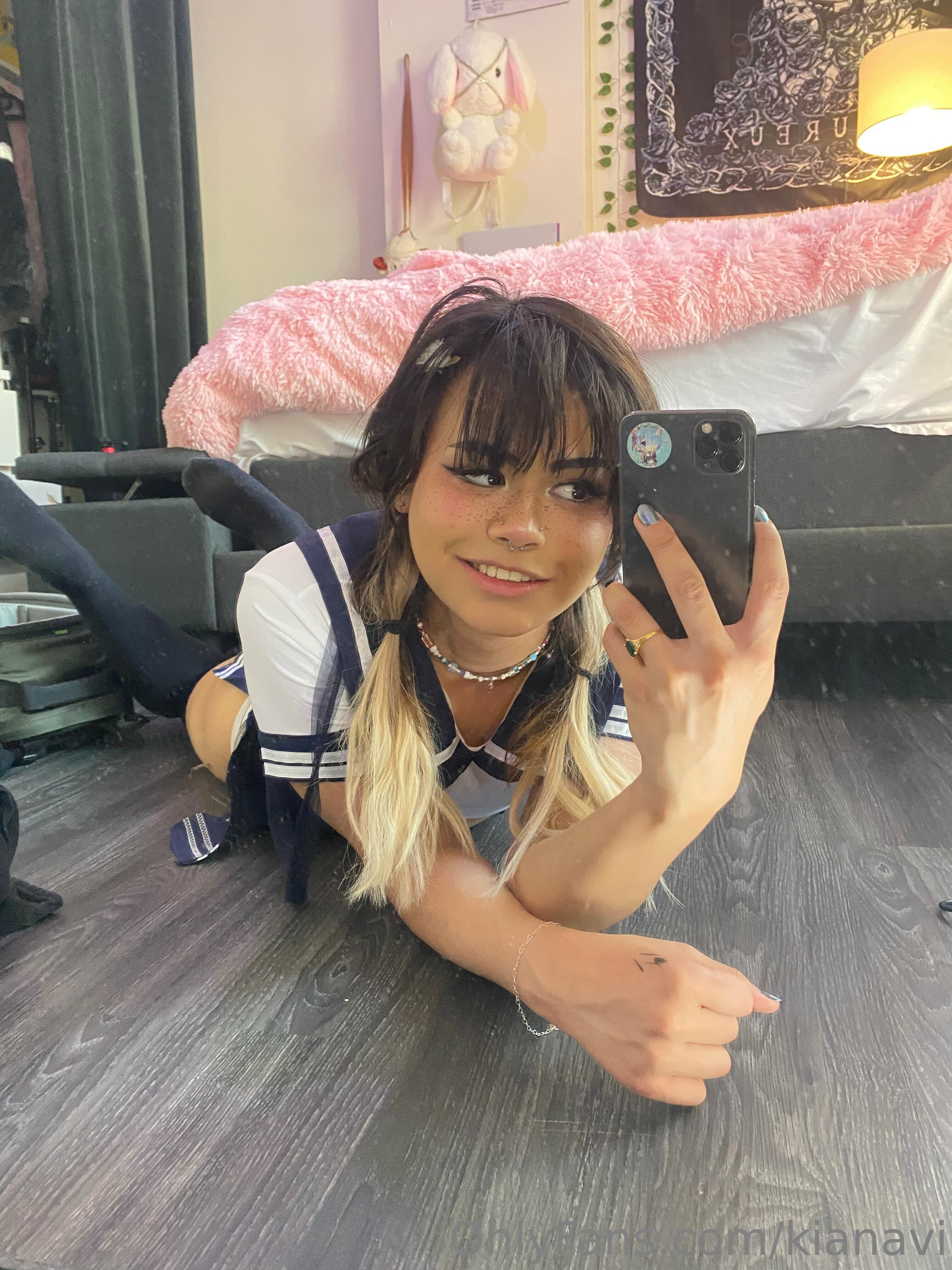 625053942