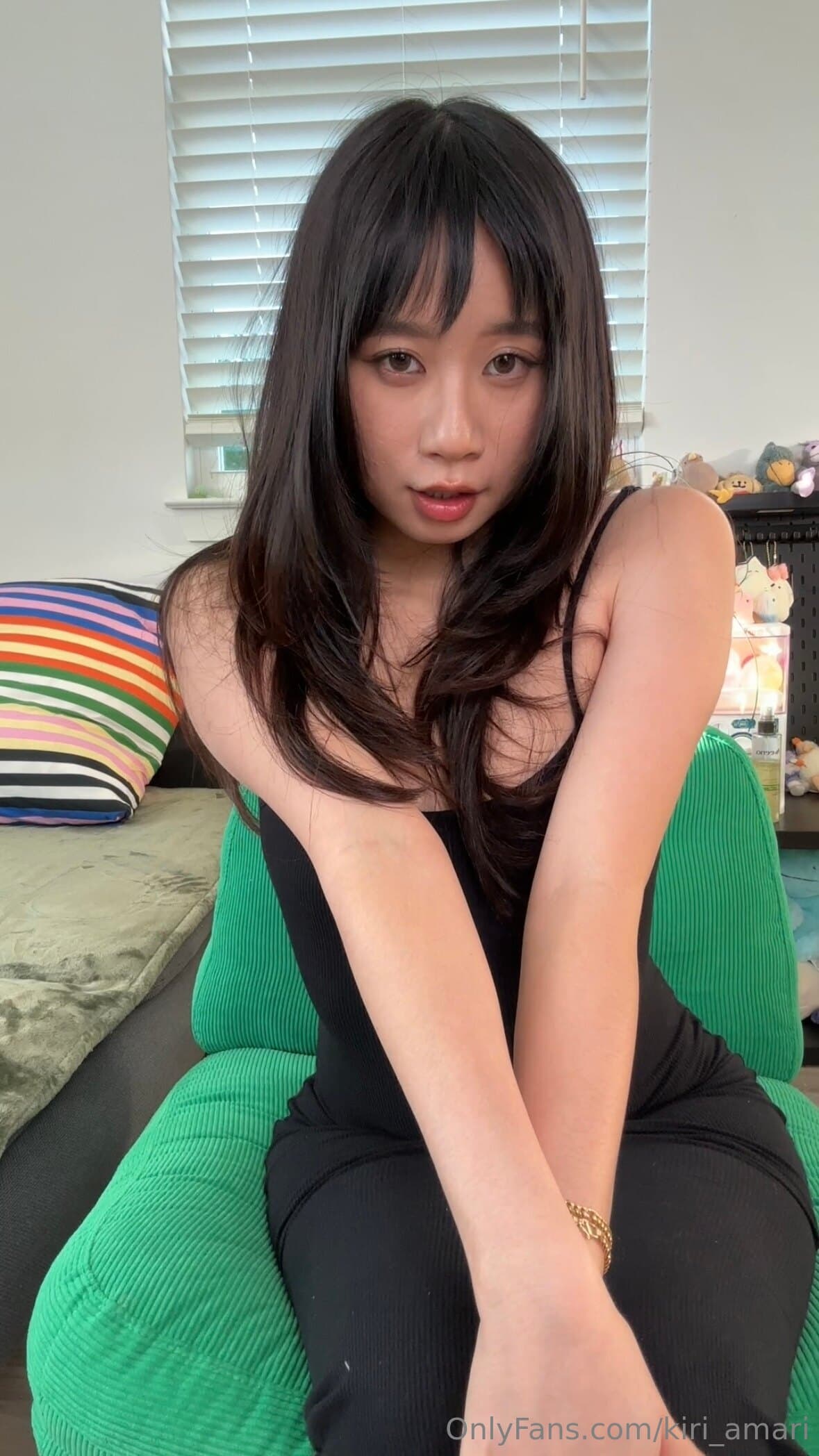 1852947078
