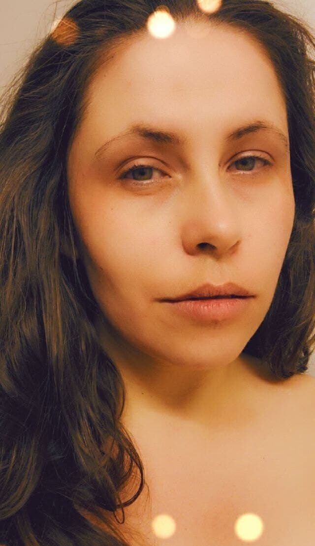 440383983