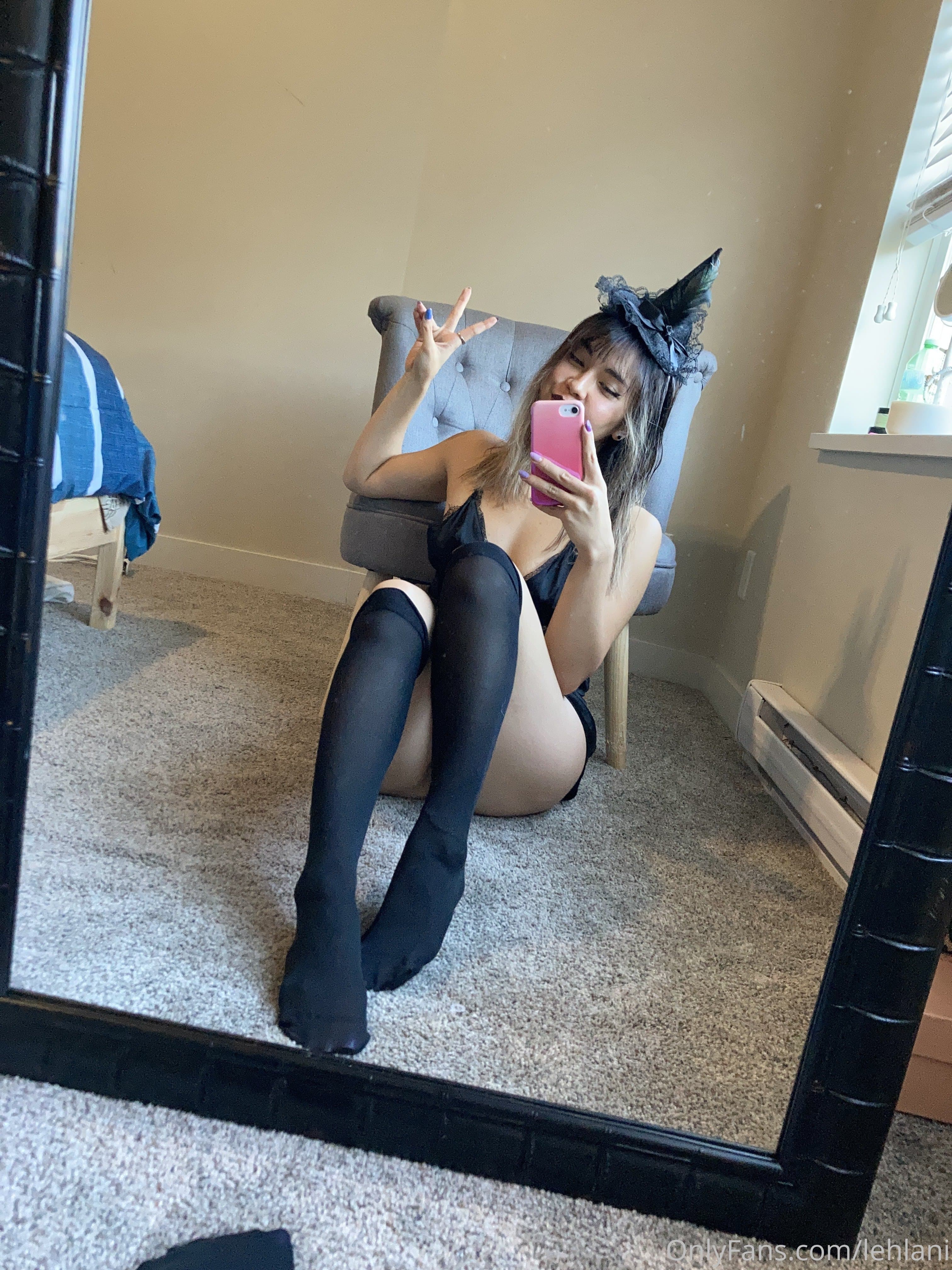 61638433