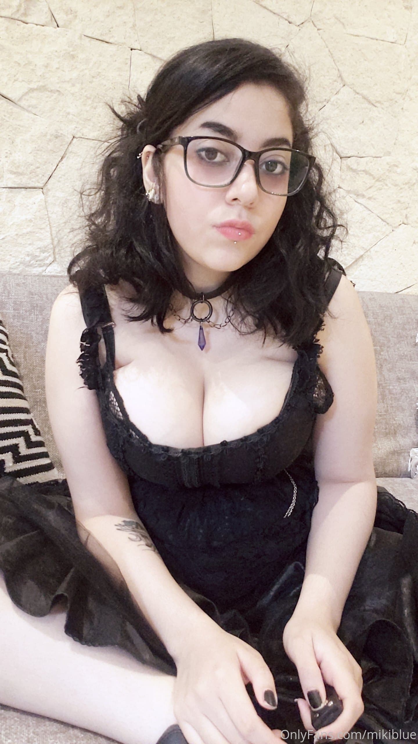154633857