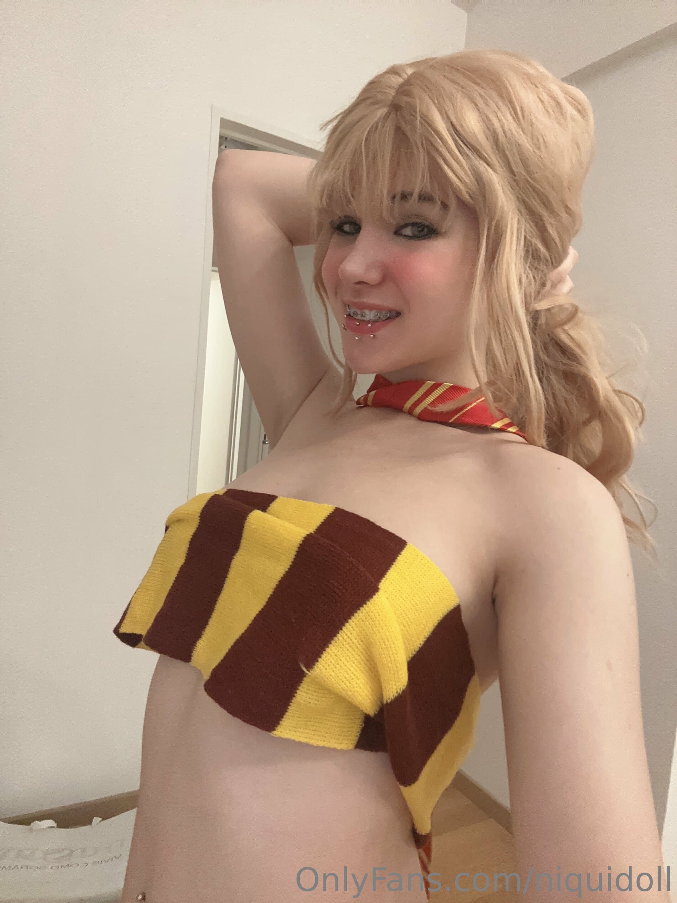 520908557