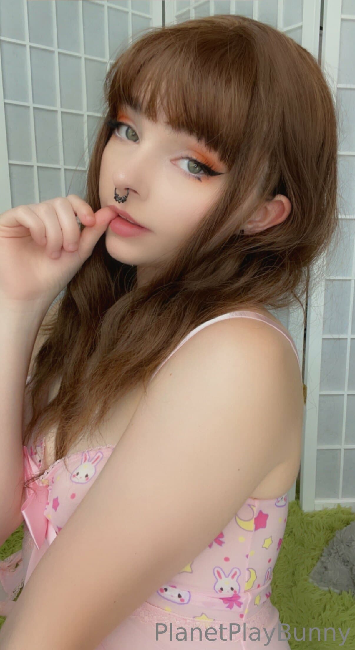 416263360