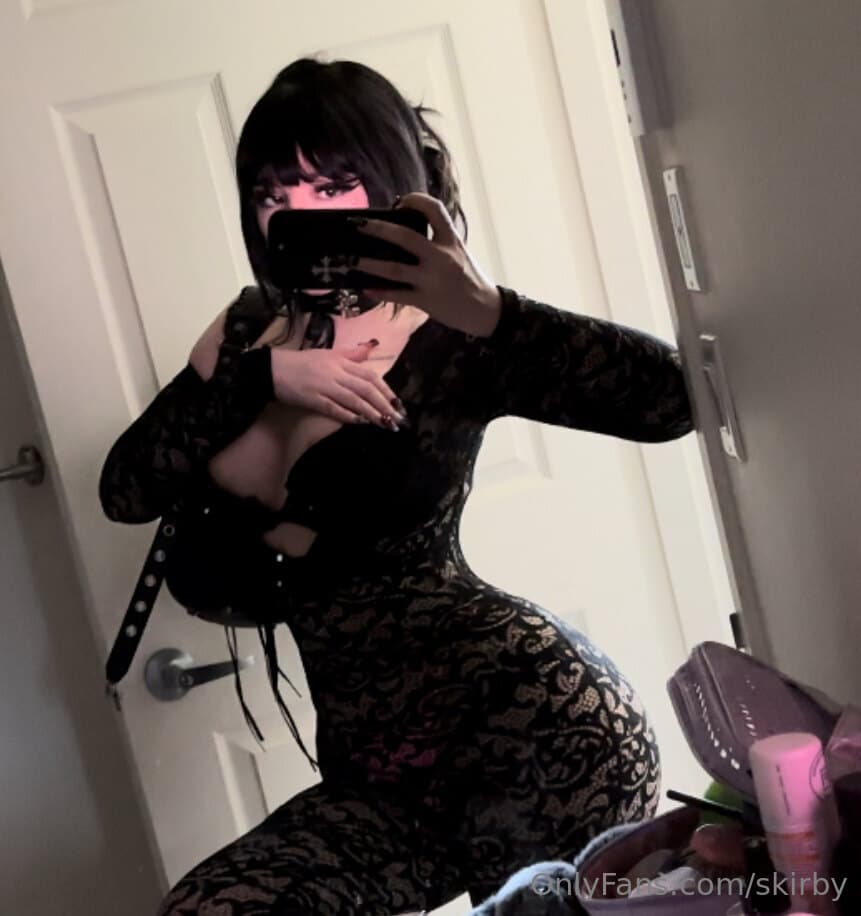 1095372136